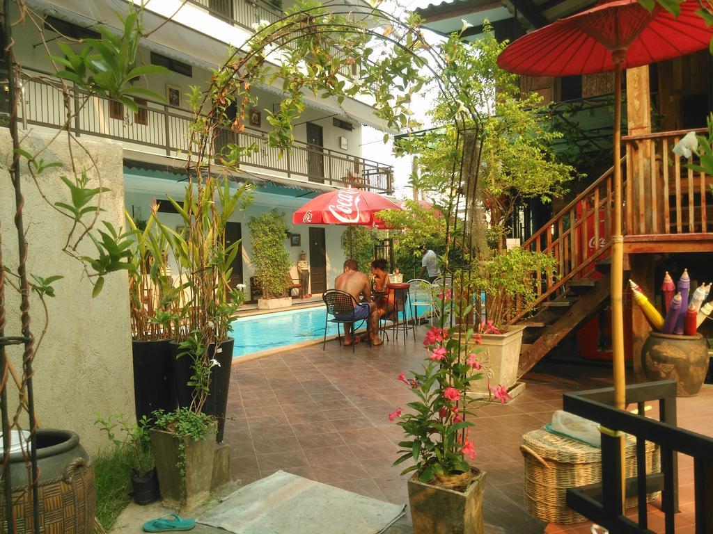 Capital O 1051 Pagoda House Chiang Mai Exterior foto